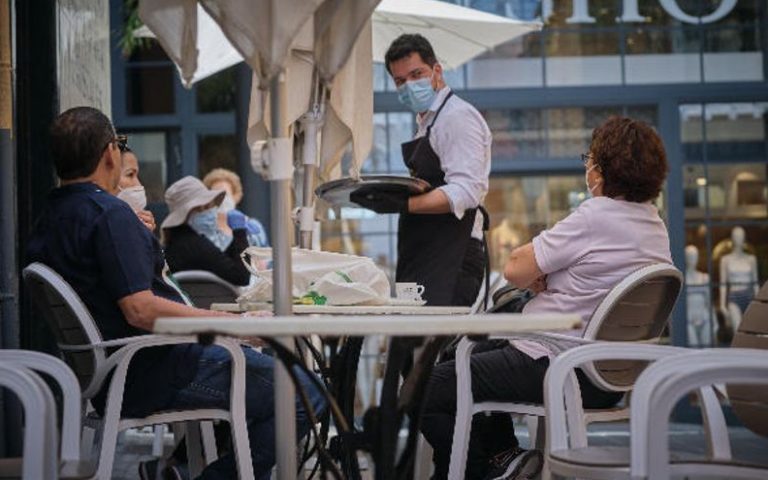 La hostelería ve el retraso del cierre nocturno como un “primer paso” a la solución que se necesita