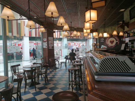 Los hosteleros estudian vías legales para evitar el cierre en Tenerife