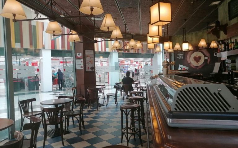 Los hosteleros estudian vías legales para evitar el cierre en Tenerife